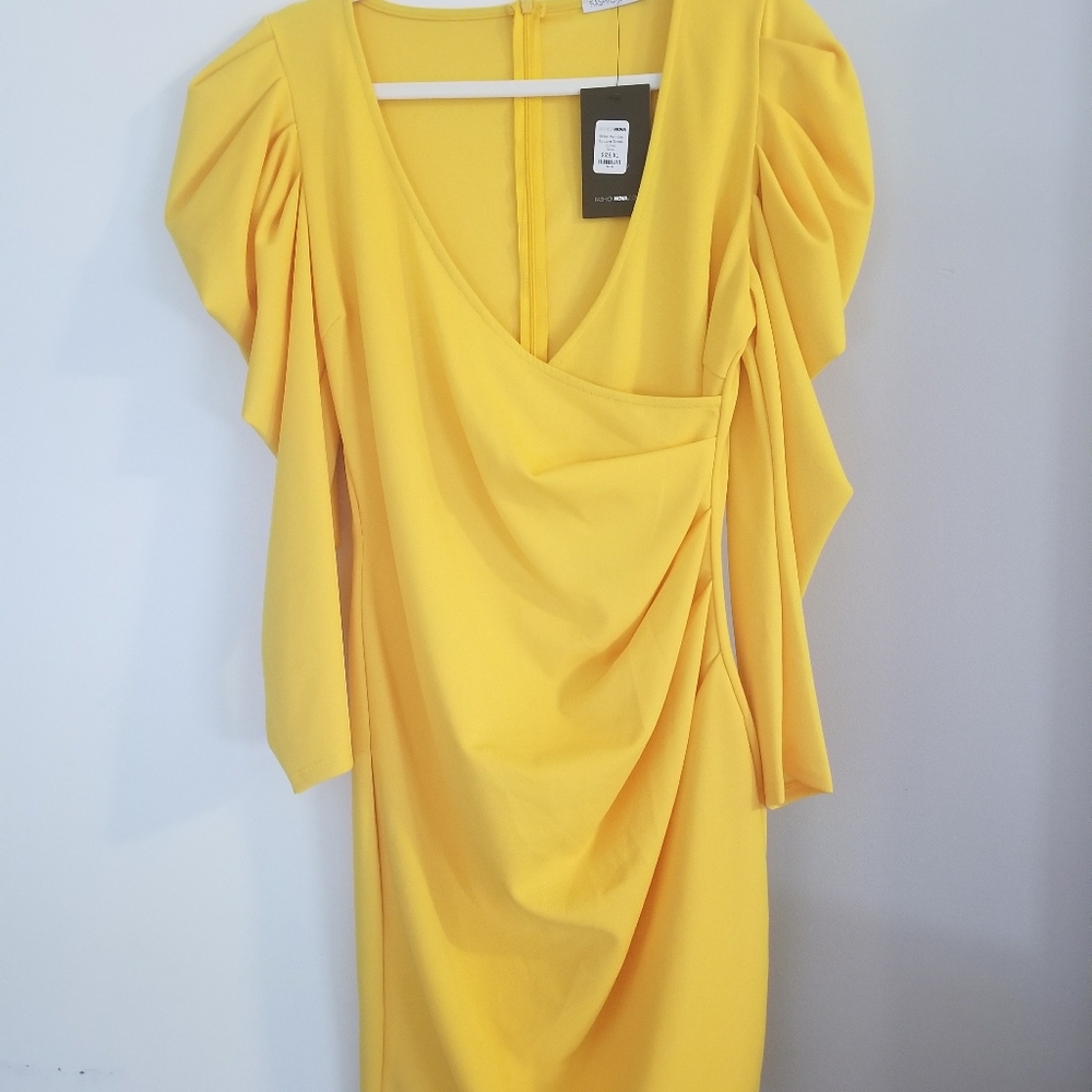 Fashion Nova Show me how to love yellow dress size L, XL SOLD OUT